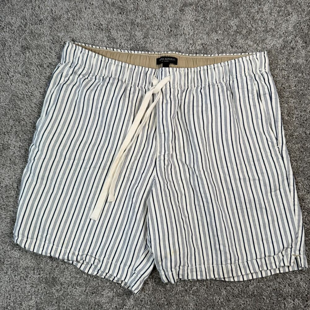 Banana Republic Mens L White Navy Blue Striped Cotton 8” Chino Jogger Shorts